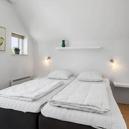 M384-vaeggerlose-marielyst-strandvej-63-b Hébergement de vacances *